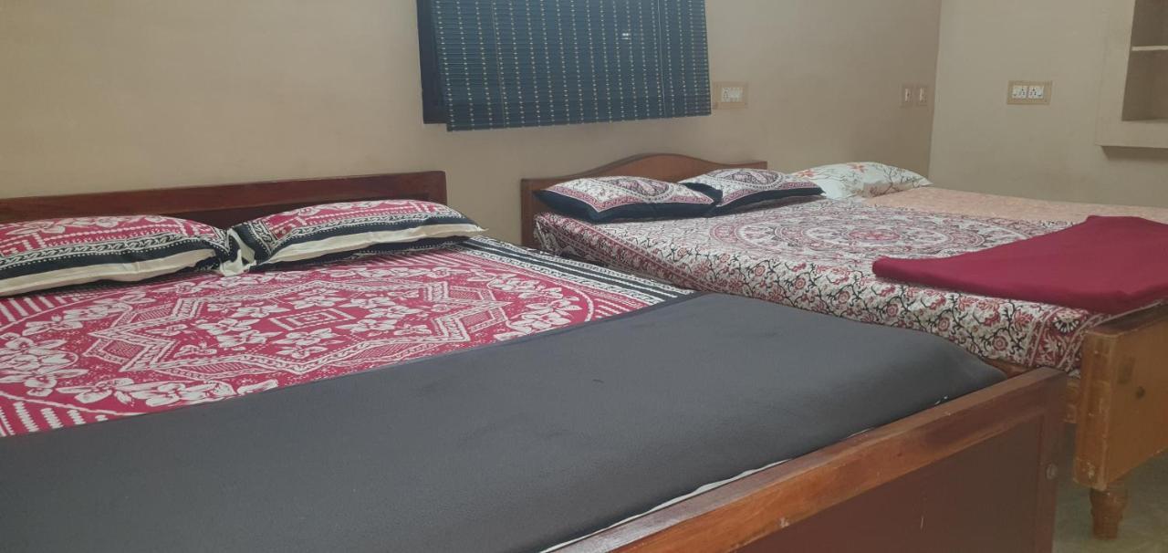 Appartement Oonjal Veedu à Kuttālam Extérieur photo